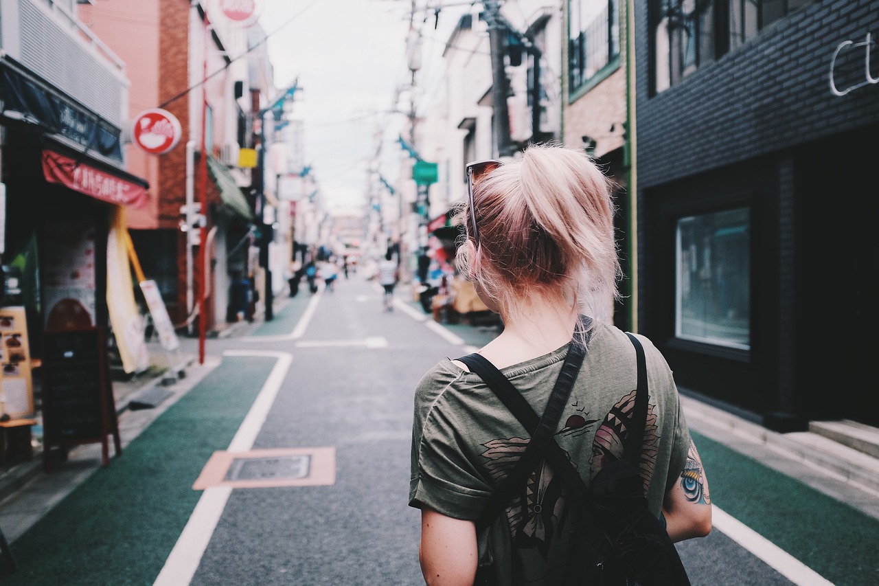 井底女孩的追梦之旅与成长之路最新动态