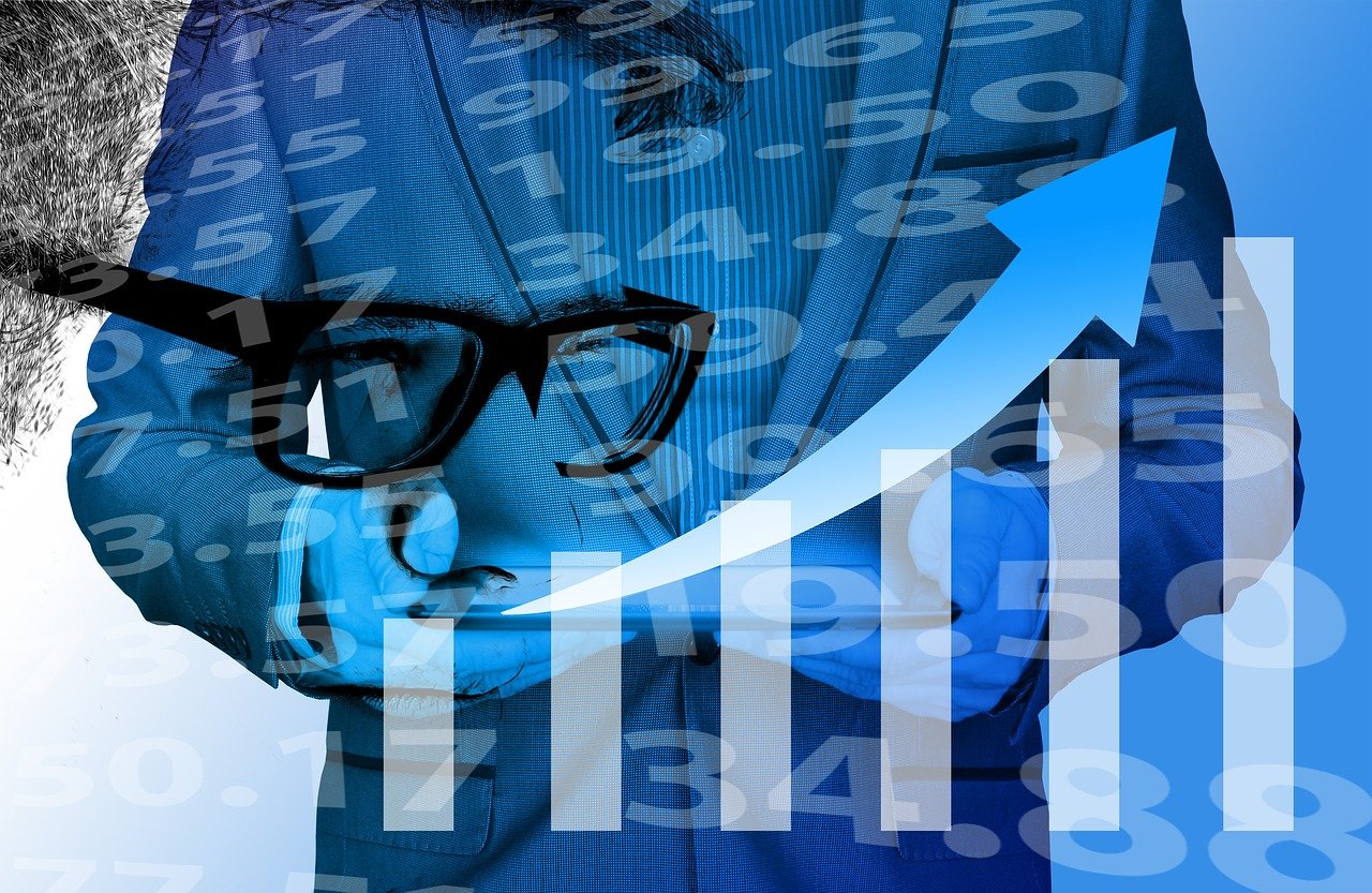三月R11华丽上市，开启科技新纪元篇章