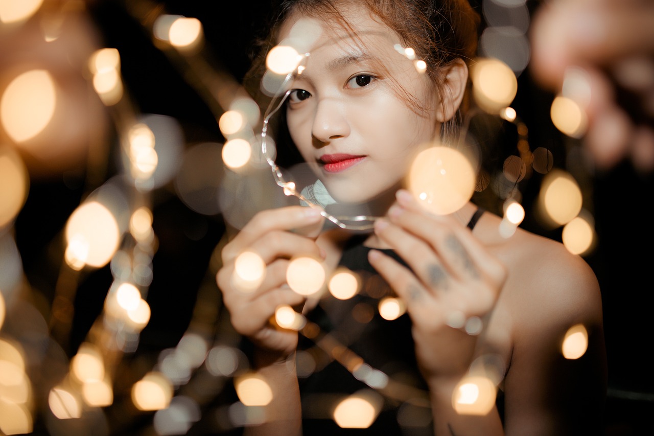 五月女演员蓉，璀璨星途之光